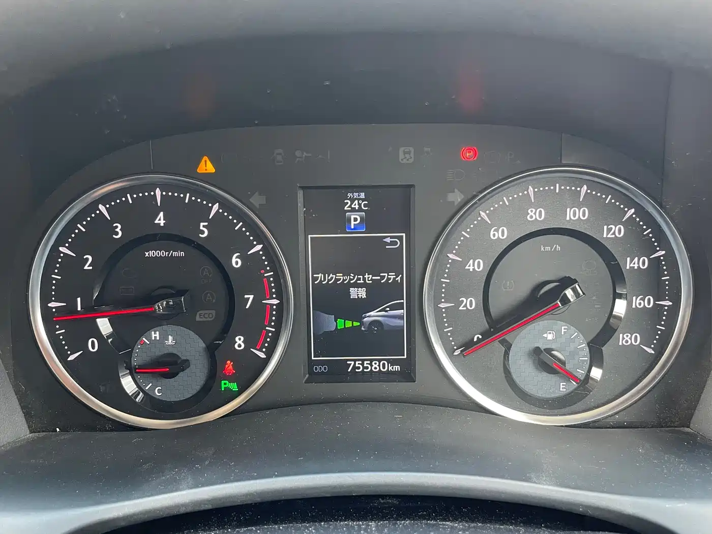 Toyota Alphard фото 13