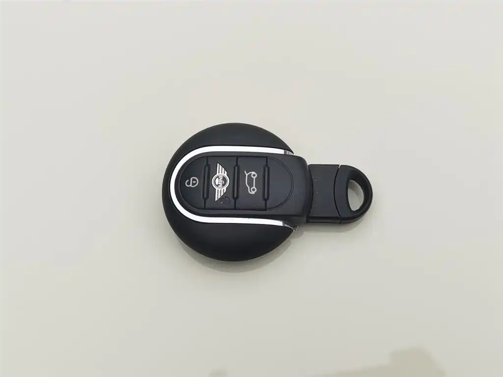 MINI CLUBMAN 2016 Facelift 1.5T COOPER фото 19