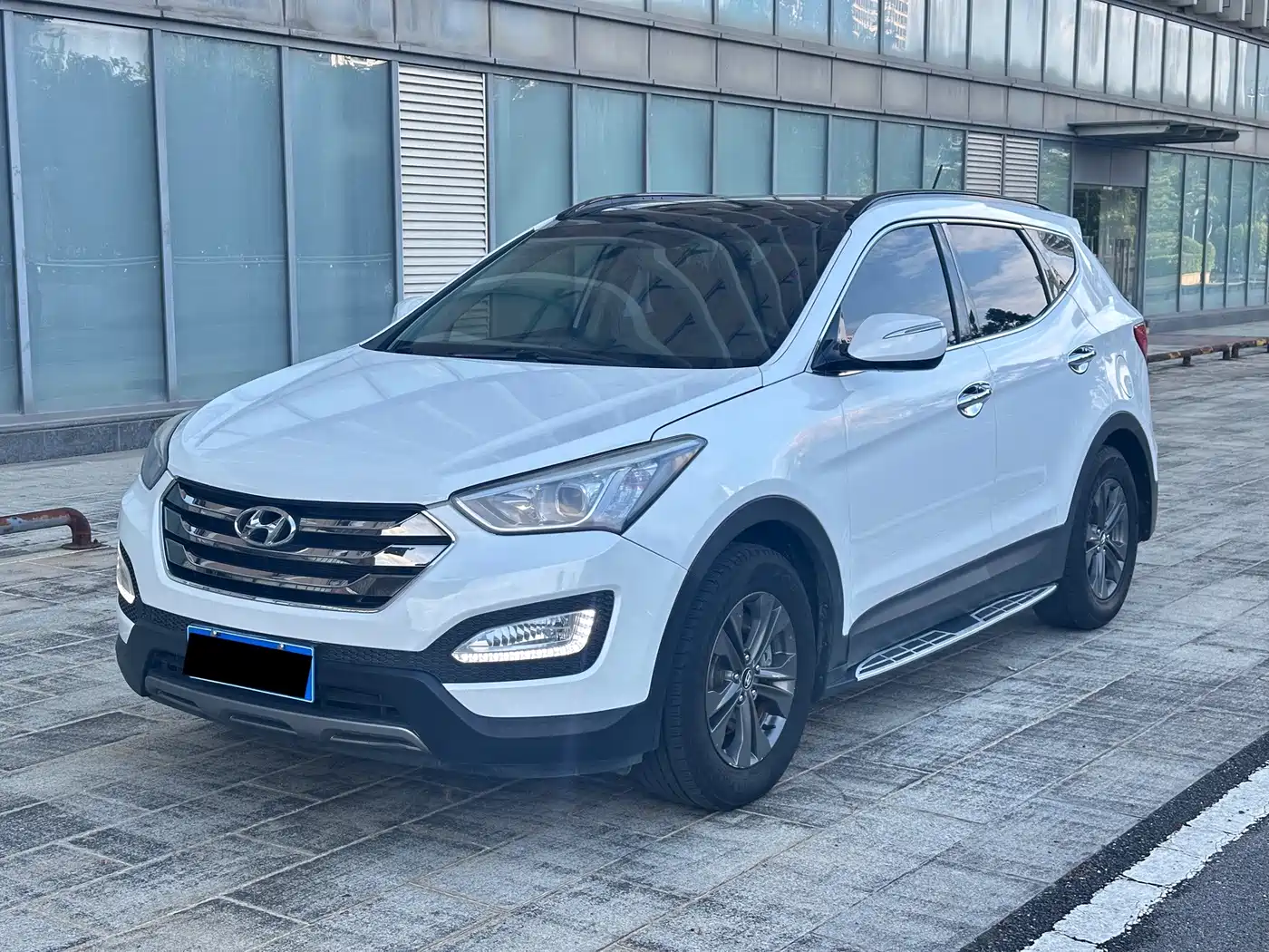 Hyundai Santa Fe 2013 2013 Model 2.4L Automatic 2WD Smart