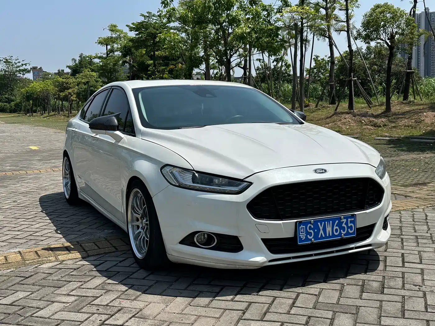 Ford Mondeo 2013 2.0L GTDi240 Luxury Sport фото 3