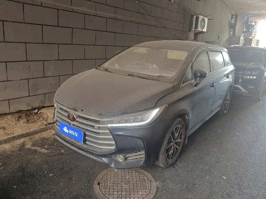 Фото 1 - BYD Song MAX