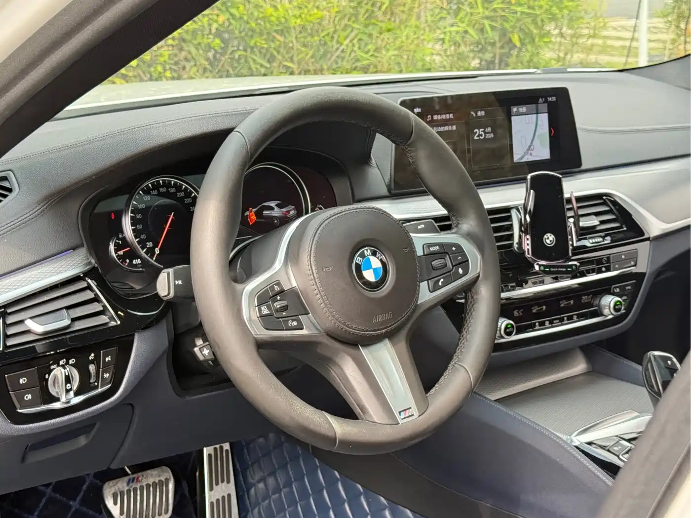 BMW 5 Series (Import) 2018 525i M Sport Package фото 16