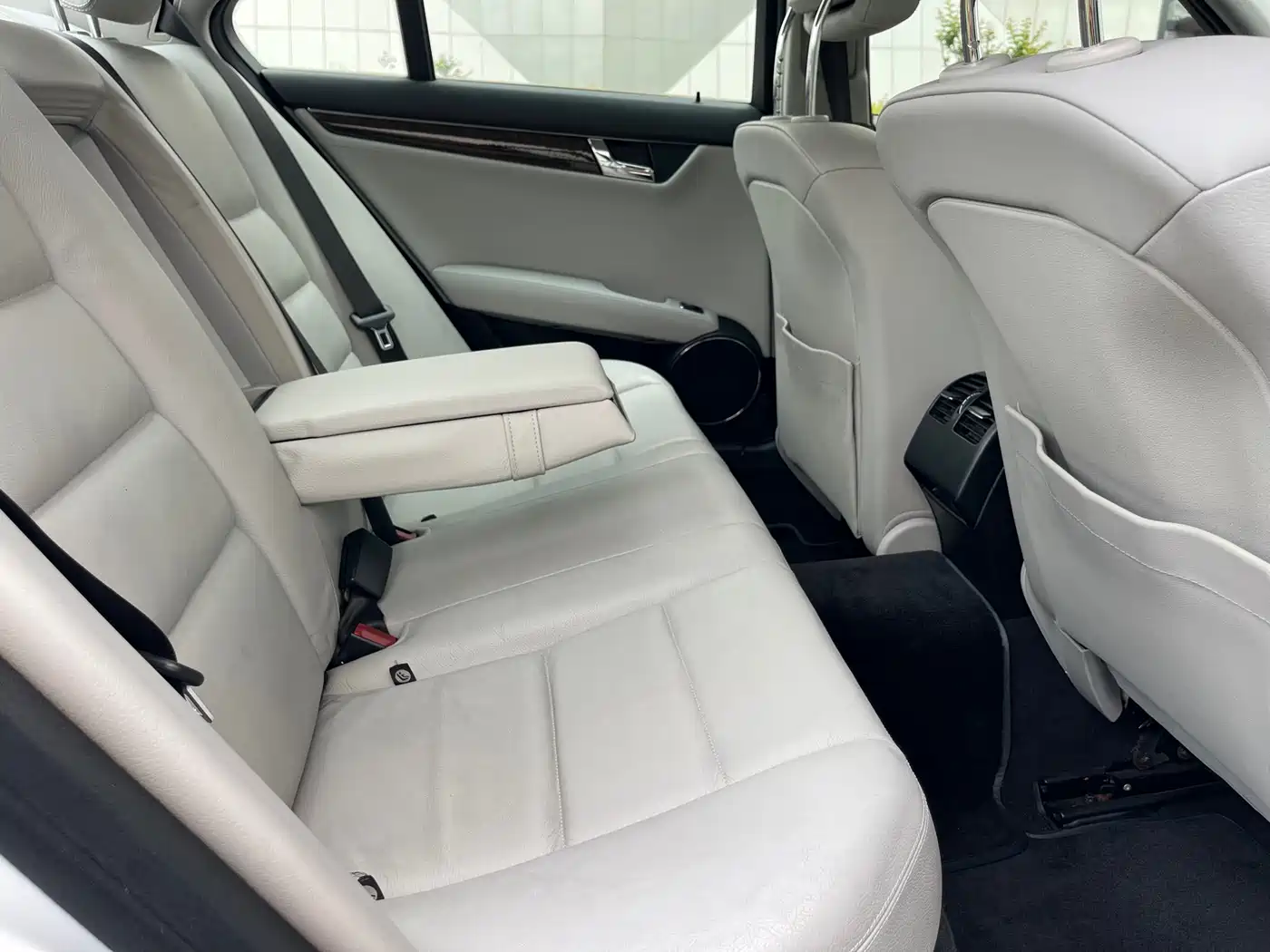 Mercedes-Benz C-Class 2010 C 200K Fashion фото 12