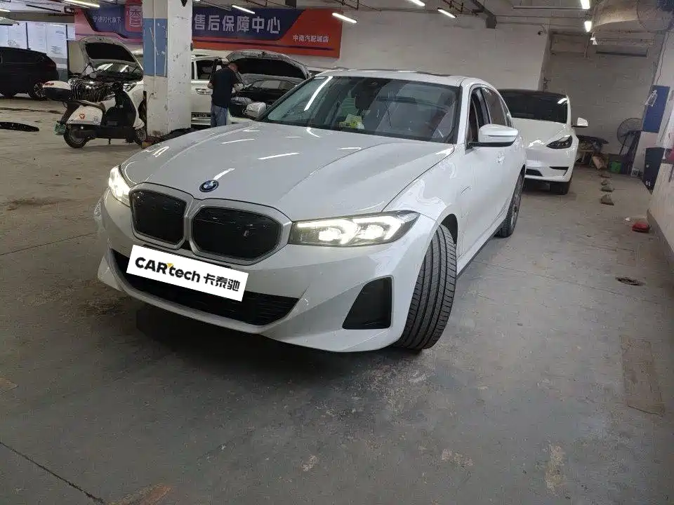 BMW i3 2022