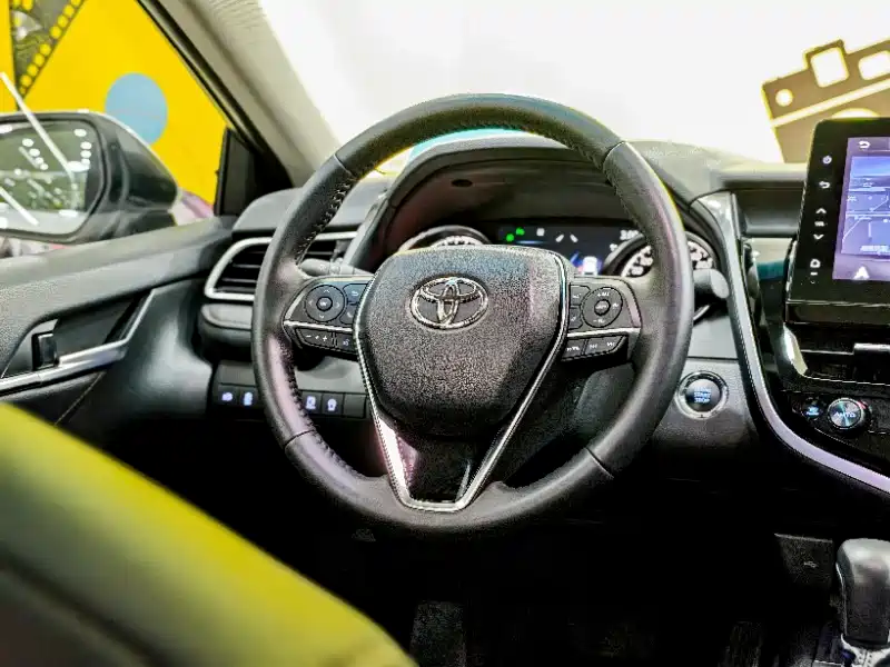 Toyota Camry 2023 2.0G Luxury Edition фото 12