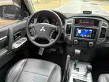 صورة 16 - Mitsubishi Pajero (Import)