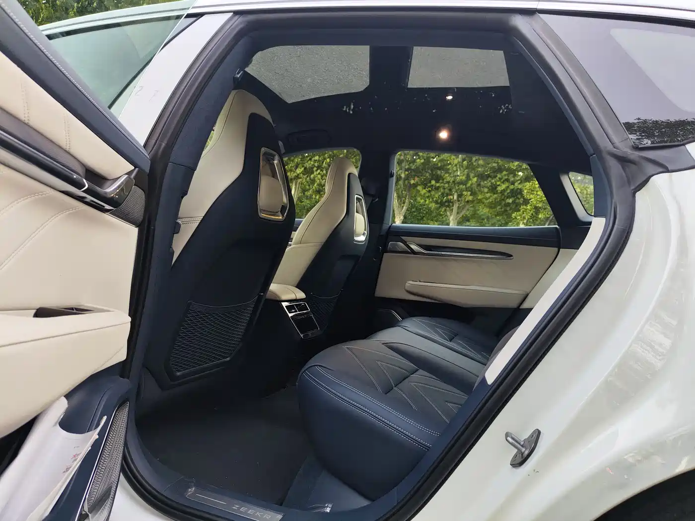 ZEEKR EXTREME KRYPTON 001