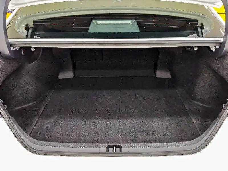 Toyota Camry 2023 2.0G Luxury Edition фото 23