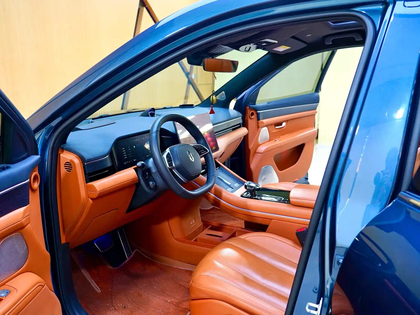 AITO Wenjie AITO M7 2024 1.5T Smart Drive 4WD Ultra 6-seater фото 4
