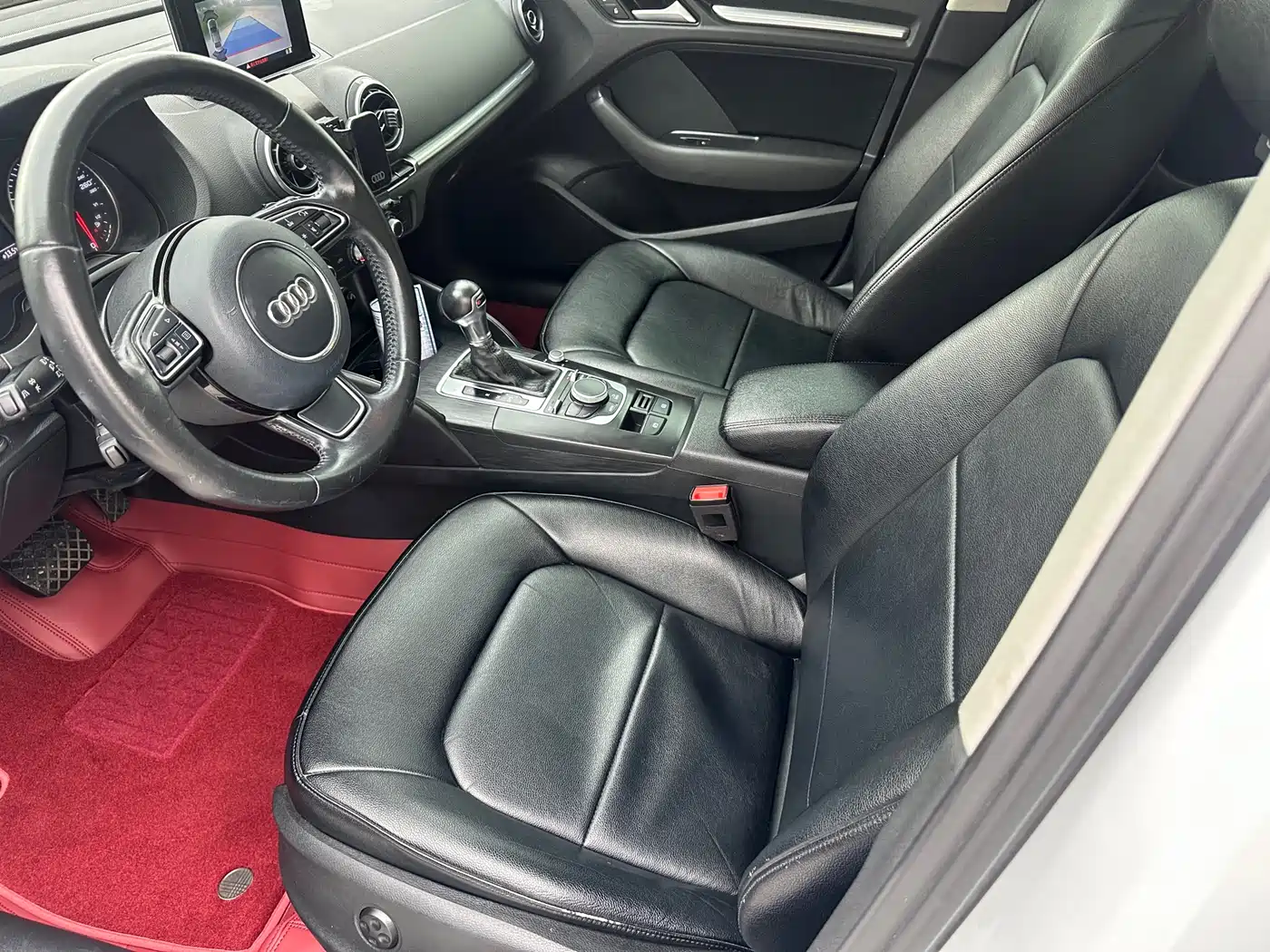 Audi A3 2016 Sportback 35 TFSI Leadership фото 4