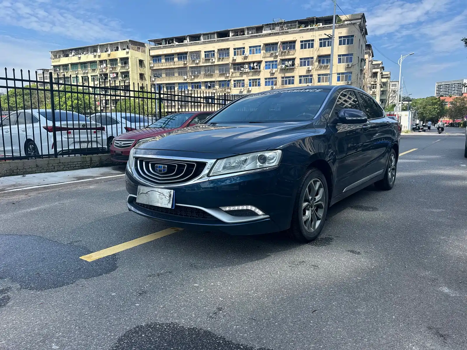 Фото 1 - Geely Borui