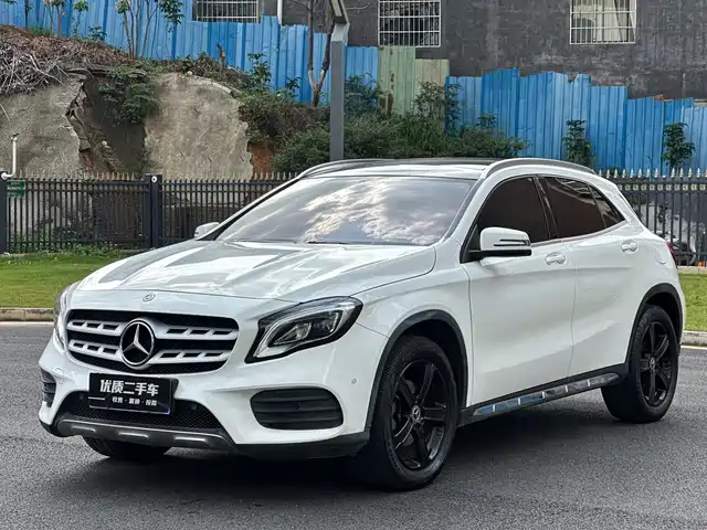 Mercedes-Benz Mercedes-Benz GLA 2019 GLA 200 Fashion