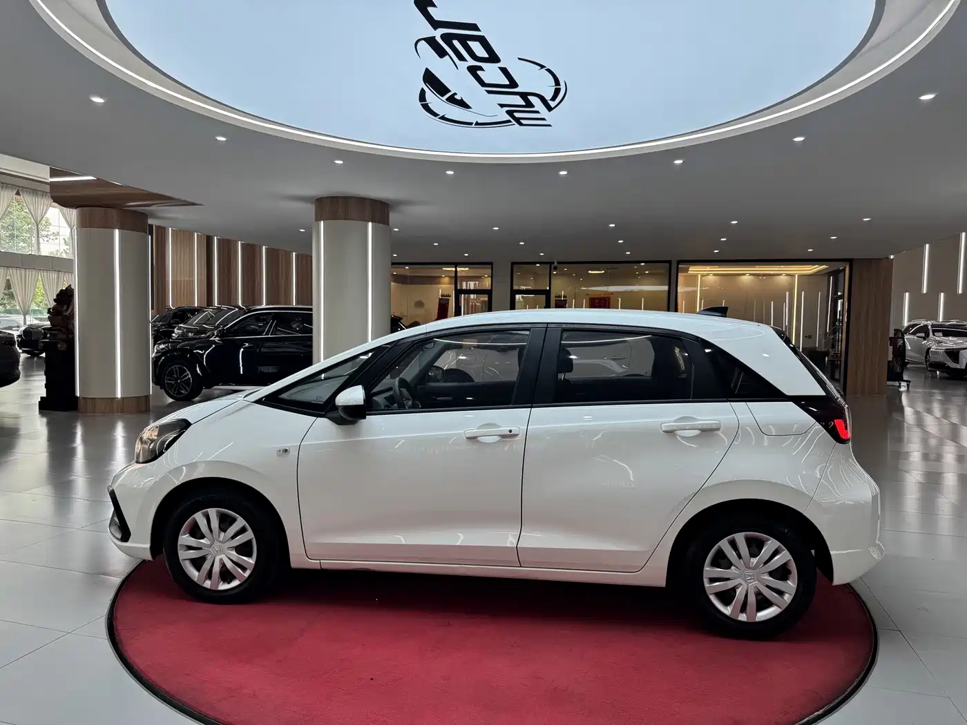 Photo 8 - Honda Fit