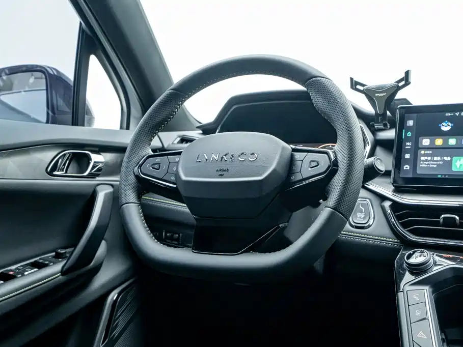 Lynk & Co 06 2024 2023 Remix 1.5T Power Halo