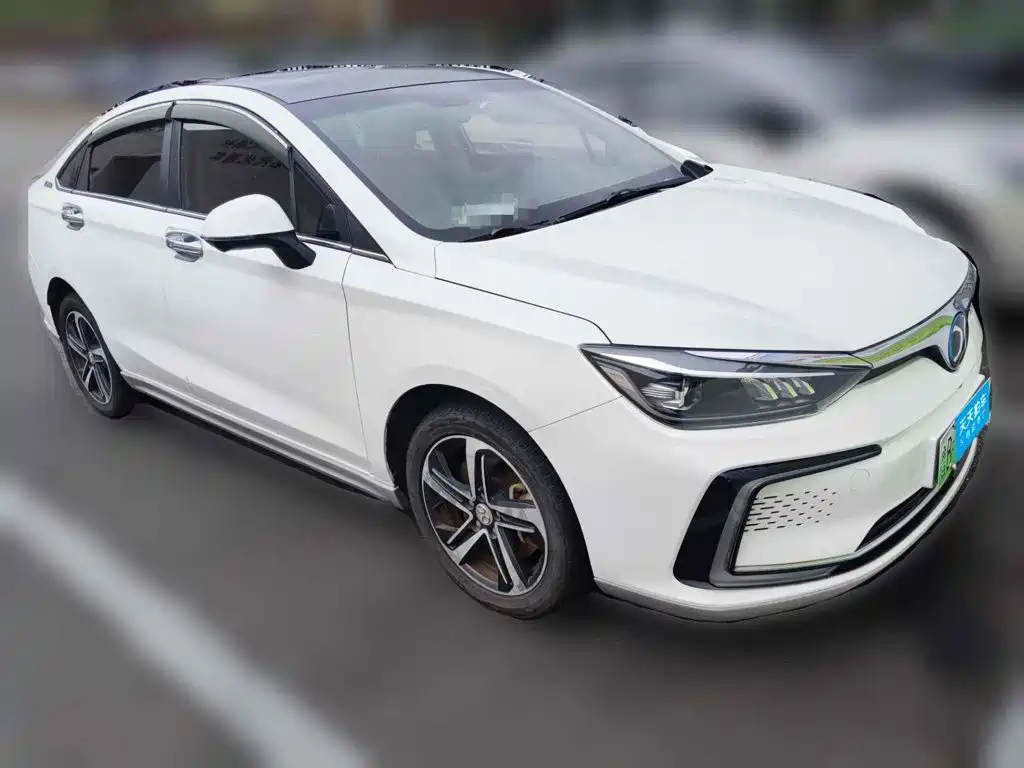 BAIC Beijing EU5 2019 2018 R500 Smart Wind Edition