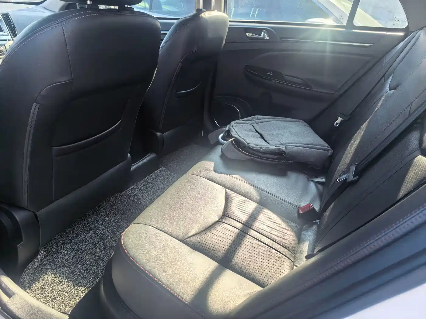 BYD E5