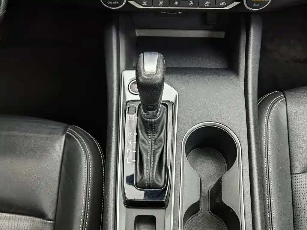 Photo 13 - Nissan Teana
