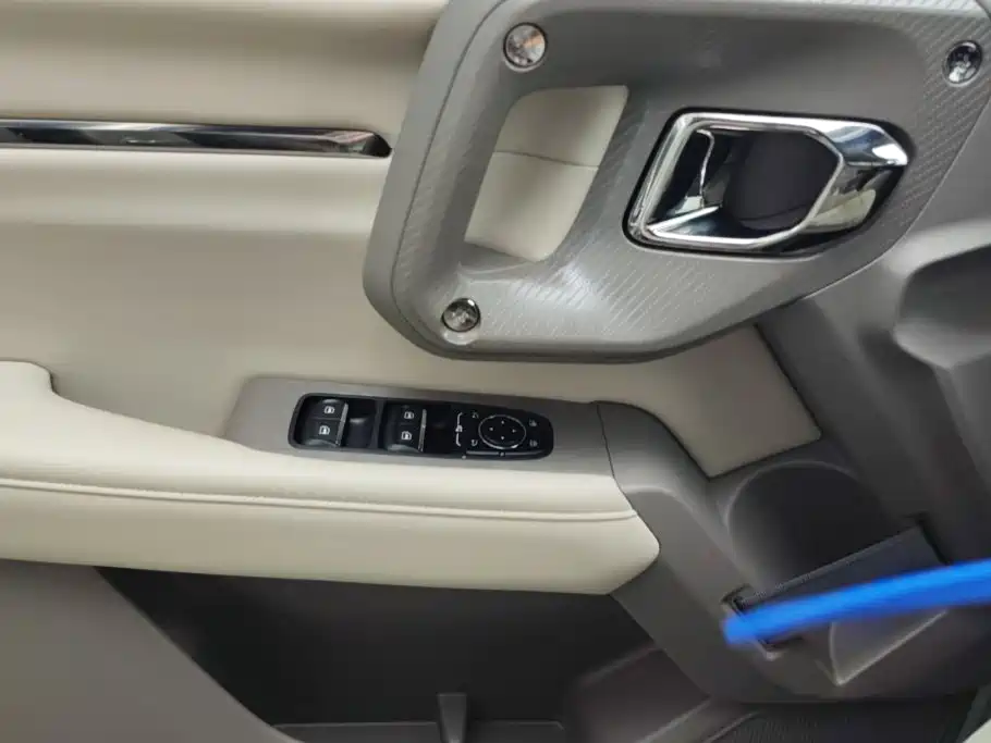 Haval Second-Generation Big Dog New Energy 2025 2025 Hi4 102km Mid Edition