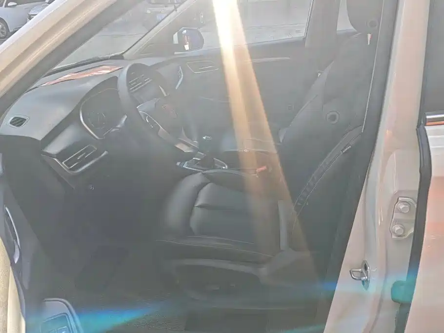 Roewe RX3 2018 2018 1.6L Manual Flagship