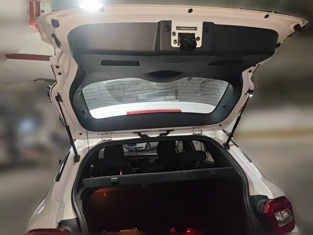 Zhonghua V3 2015 2015 1.5L Manual Smart Edition