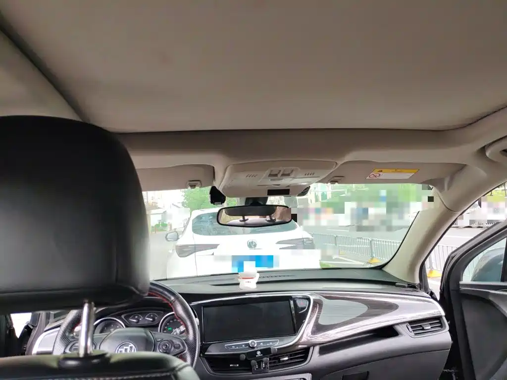 Фото 9 - Buick Envision Plus