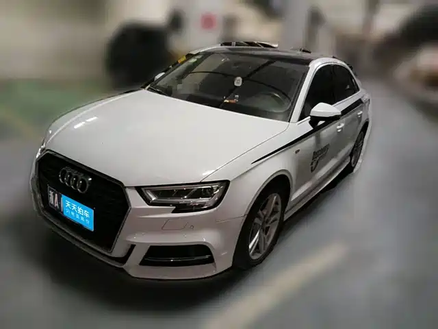 Audi A3 2019 Limousine 35 TFSI Fashion China V — фото 1