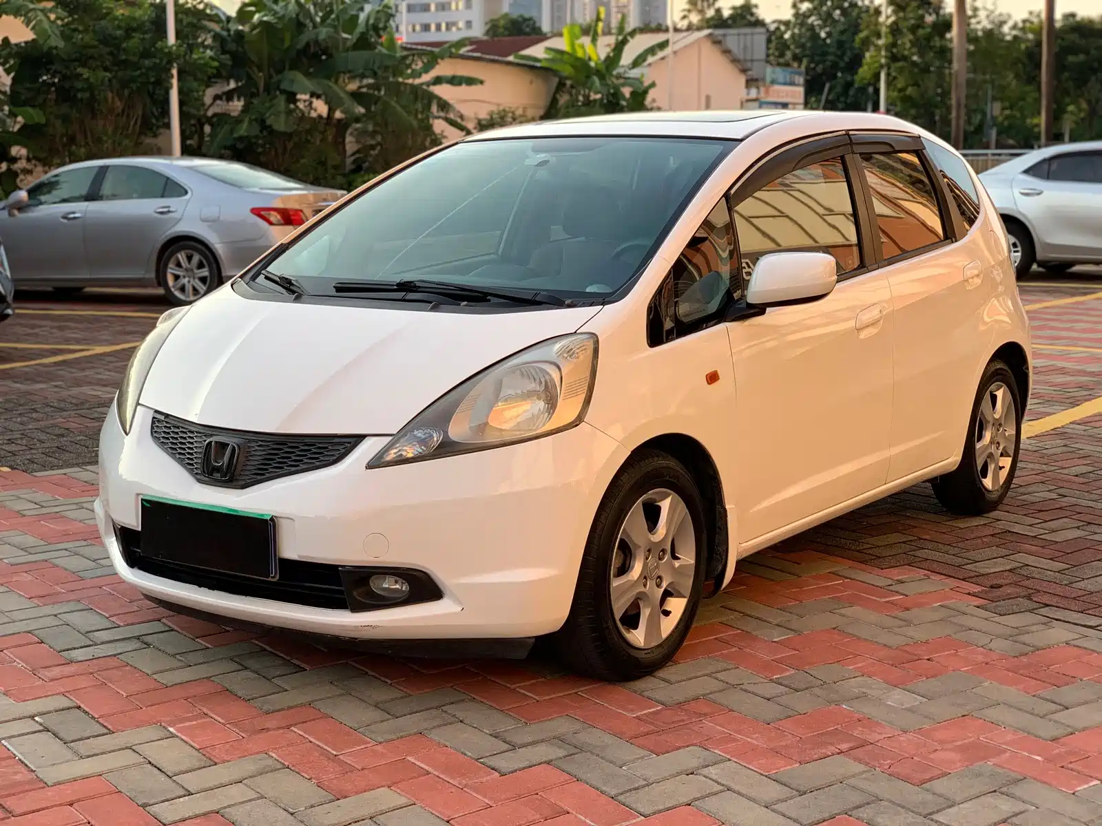 Photo 1 - Honda Fit
