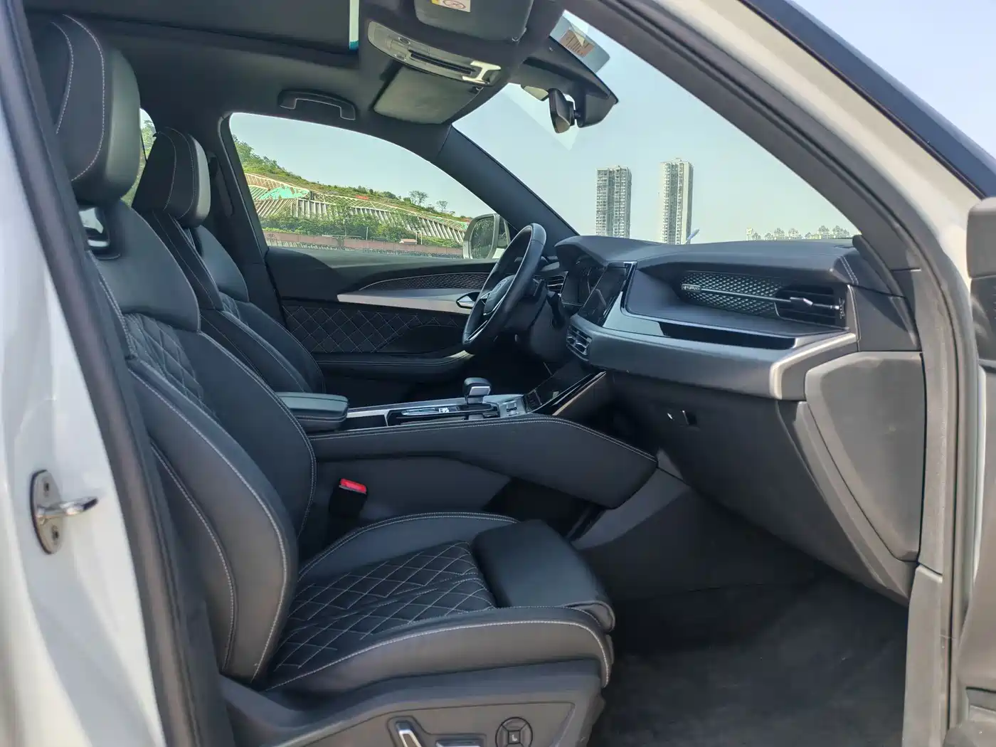 AUDI Q6