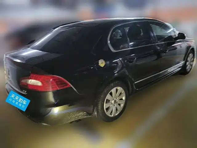 Škoda Superb 2012 1.8TSI Automatic Noble Elegance Edition — фото 2