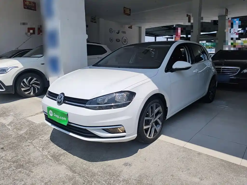 Фото 2 - Volkswagen Golf