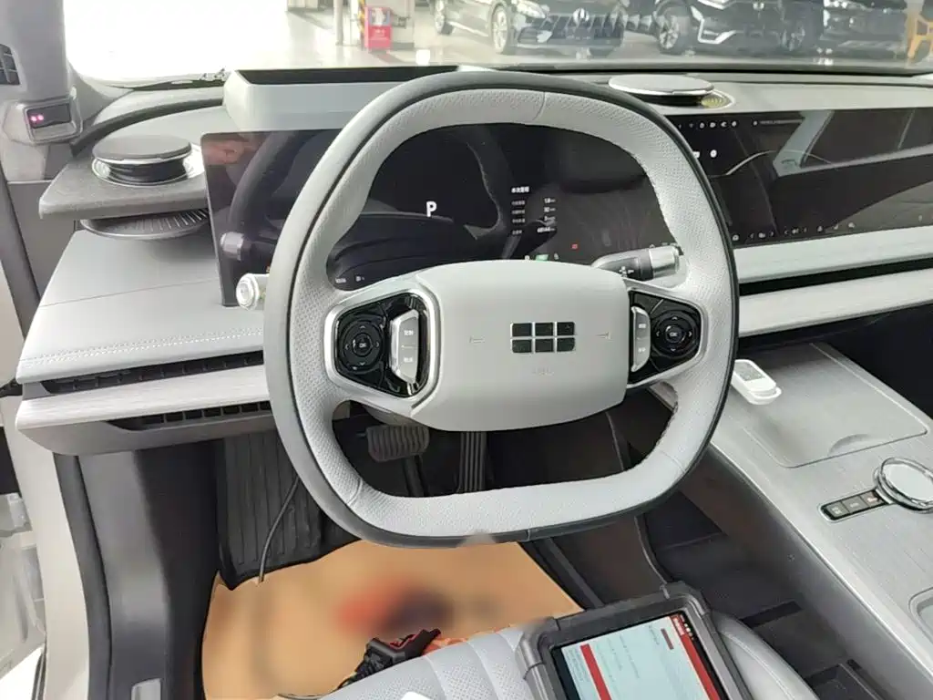 Geely Galaxy Galaxy E8 2024 2024 665km RWD Starship Voyager Edition