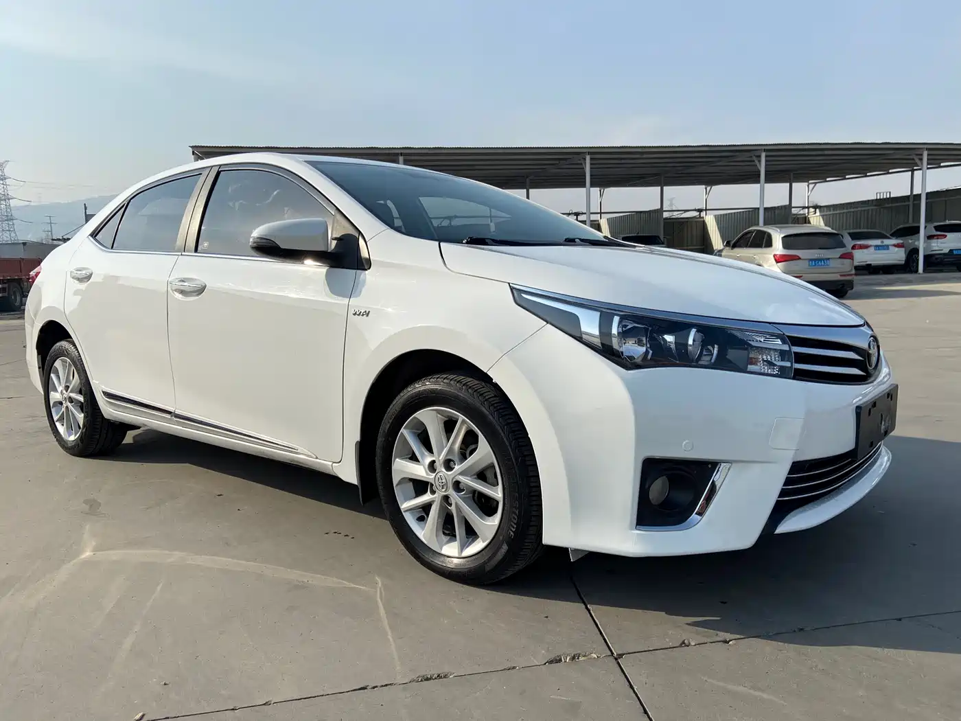 Toyota Corolla 2014 1.6L CVT GL-i Leather Edition фото 3