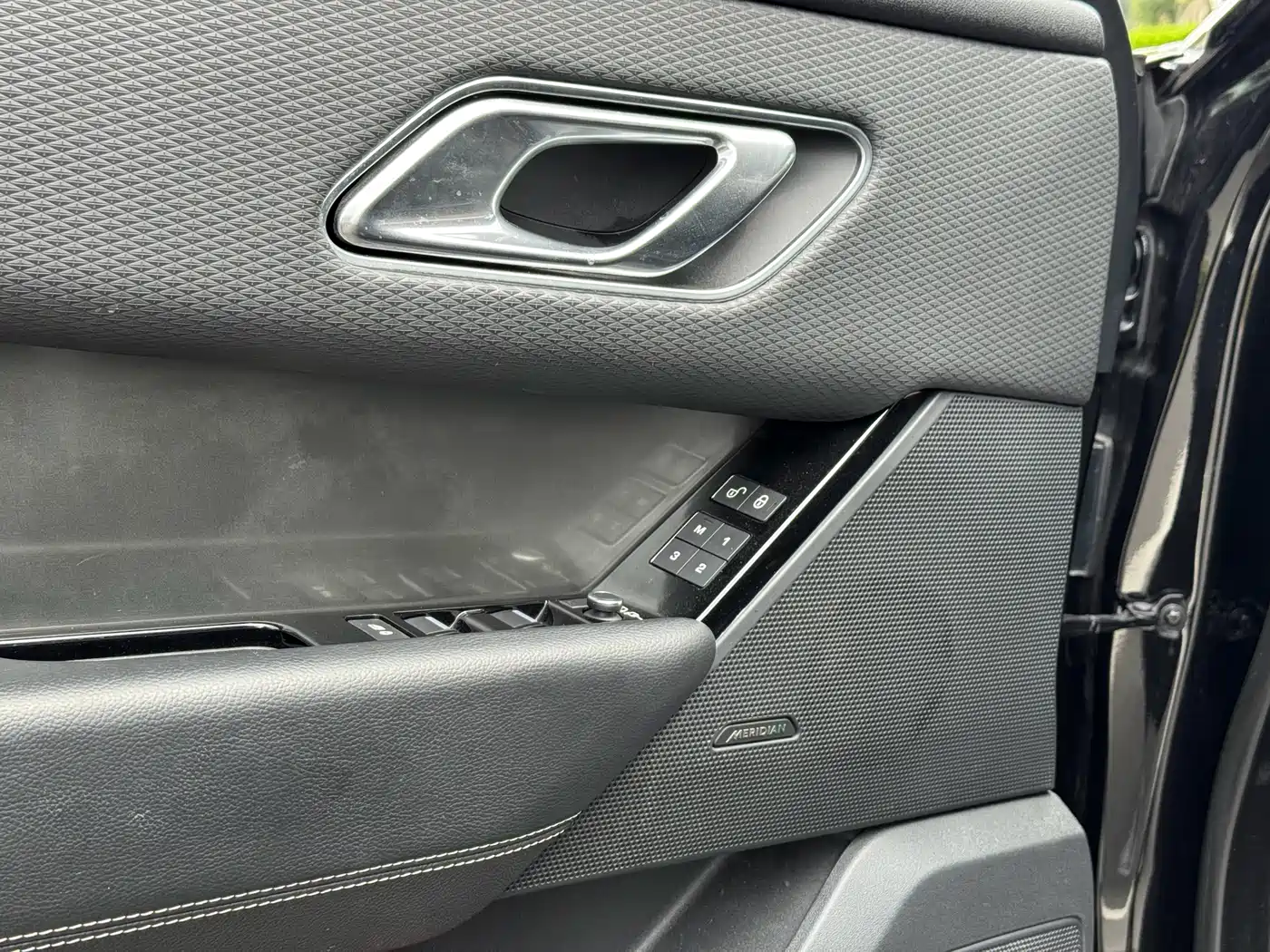 Land Rover Range Rover Velar 2018 P380 R-DYNAMIC SE фото 6