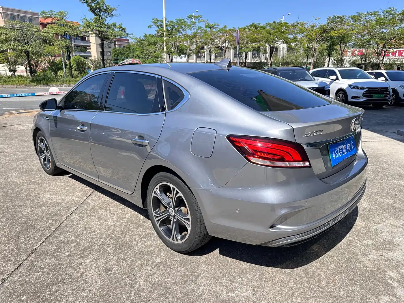 MG 6 New Energy 2018 2018 45T E-DRIVE Smart Hybrid PILOT Super Internet Edition