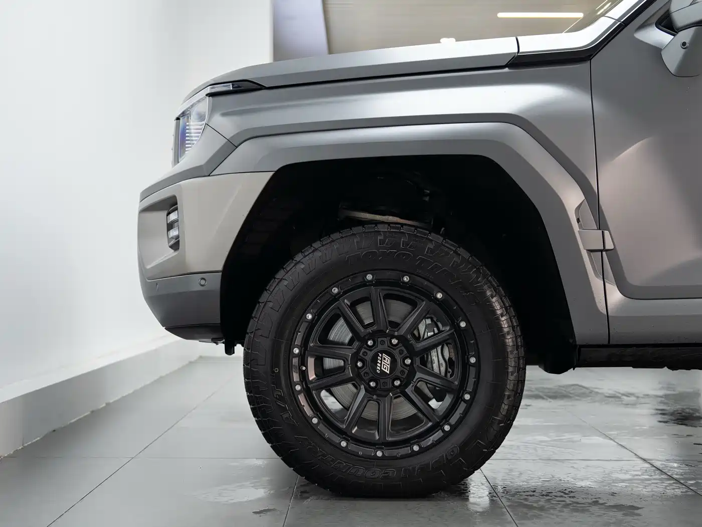 TANK TANK 700 NEW ENERGY