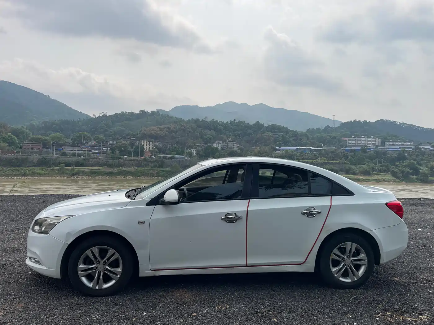 Chevrolet Cruze 2015 1.5L Classic SE AT фото 9