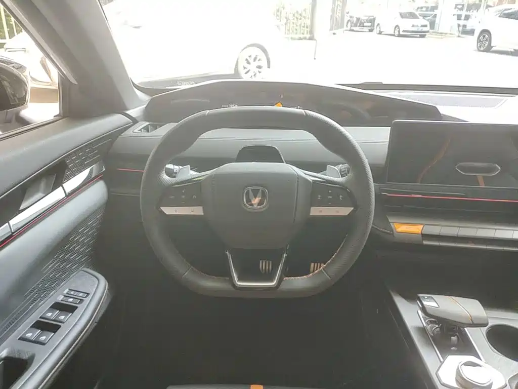 Changan UNI-V 2026 2024 1.5T Deluxe Sport