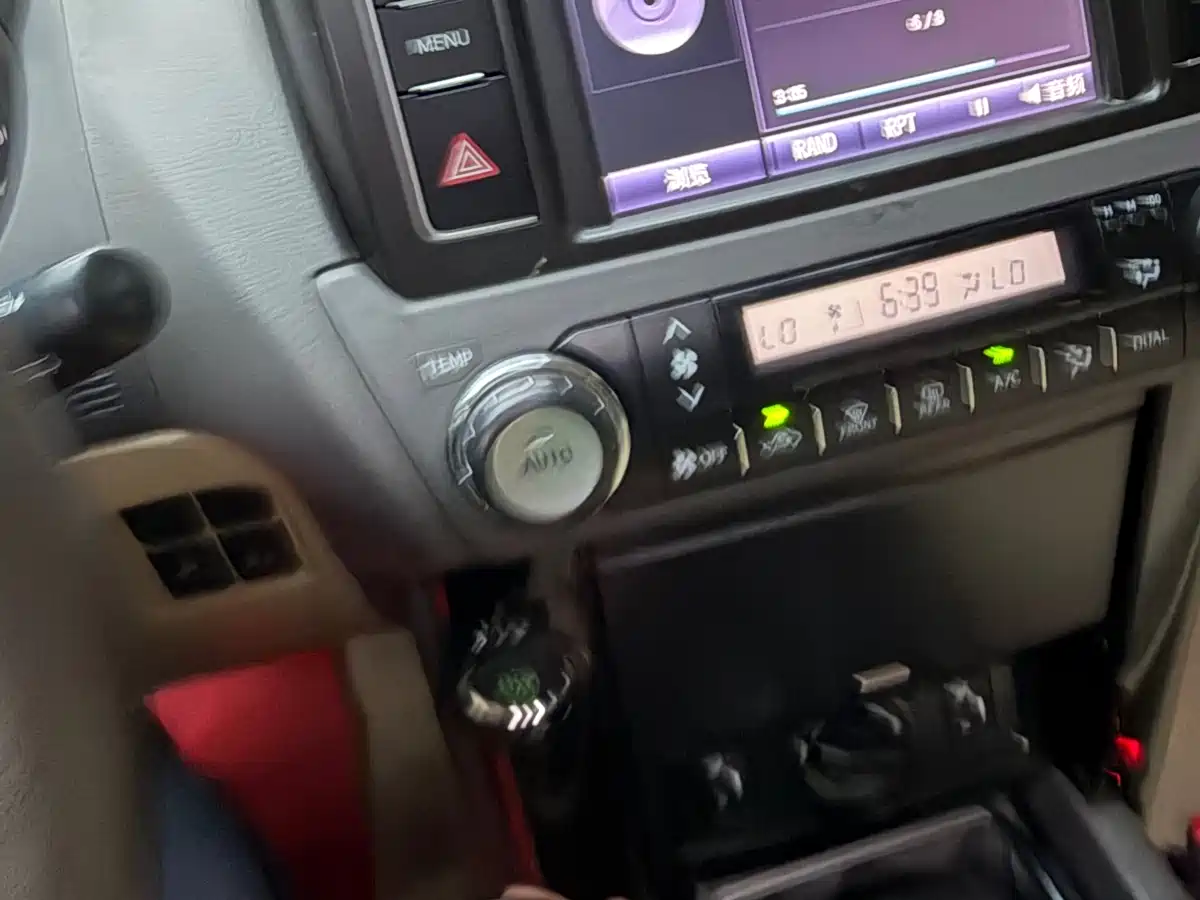 Toyota Prado 2016 2.7L Manual Edition фото 18