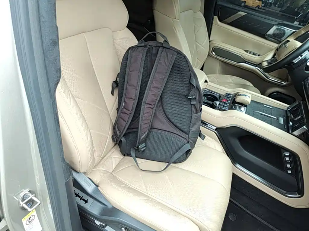Fang Cheng Bao Leopard 8 2024 2025 Zhiyong Flagship 7-Seater