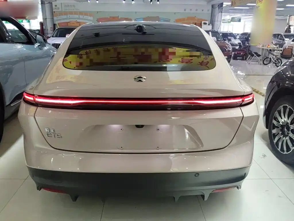 Фото 6 - NIO ET5