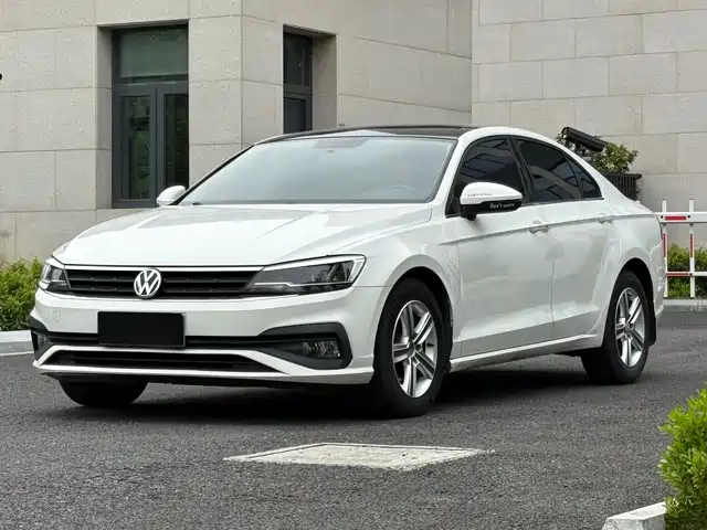 VOLKSWAGEN LINGDU
