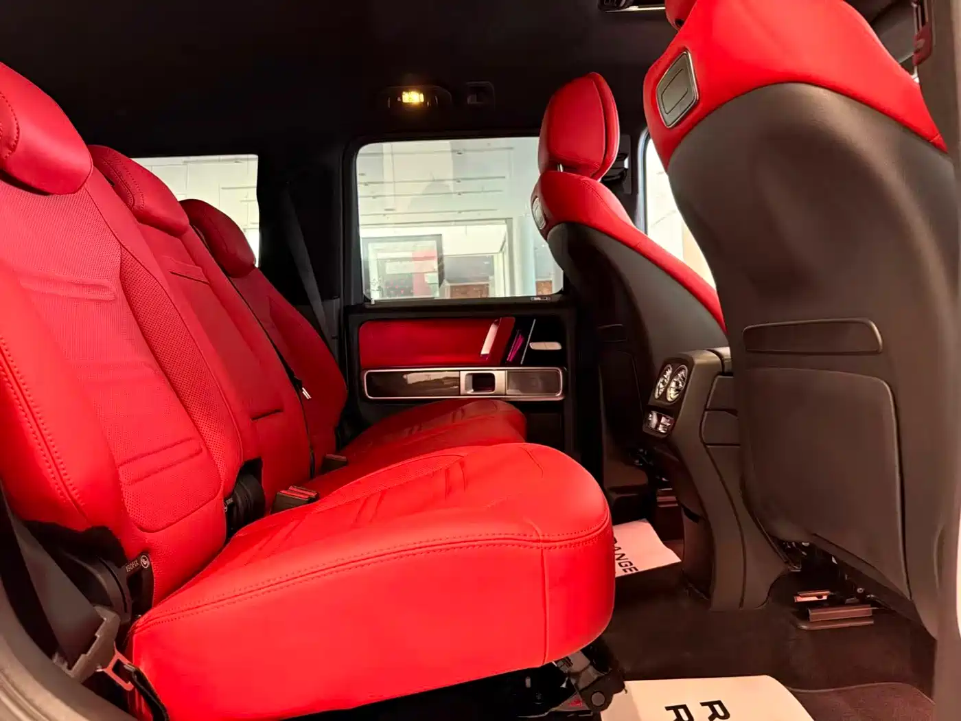 Mercedes-Benz G-Class 2024 G 500 фото 23