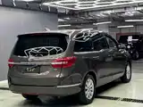 Фото 9 - Buick GL8