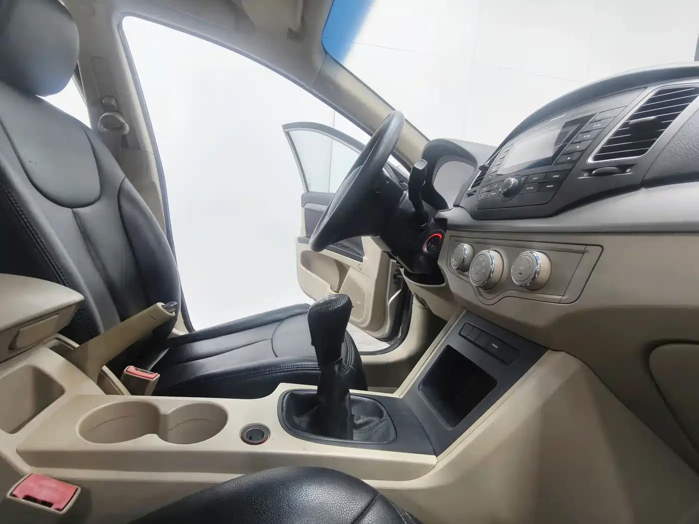Roewe 350 2016 2015 Model 1.5L Manual Luxury Sunroof Edition