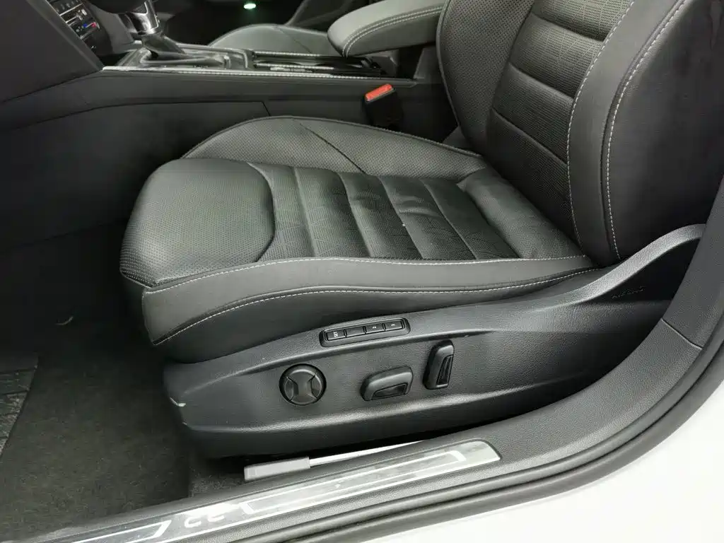 Фото 20 - Volkswagen FAW-Volkswagen CC