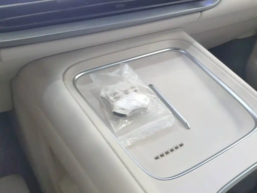 Фото 9 - Dongfeng Yipai eπ008