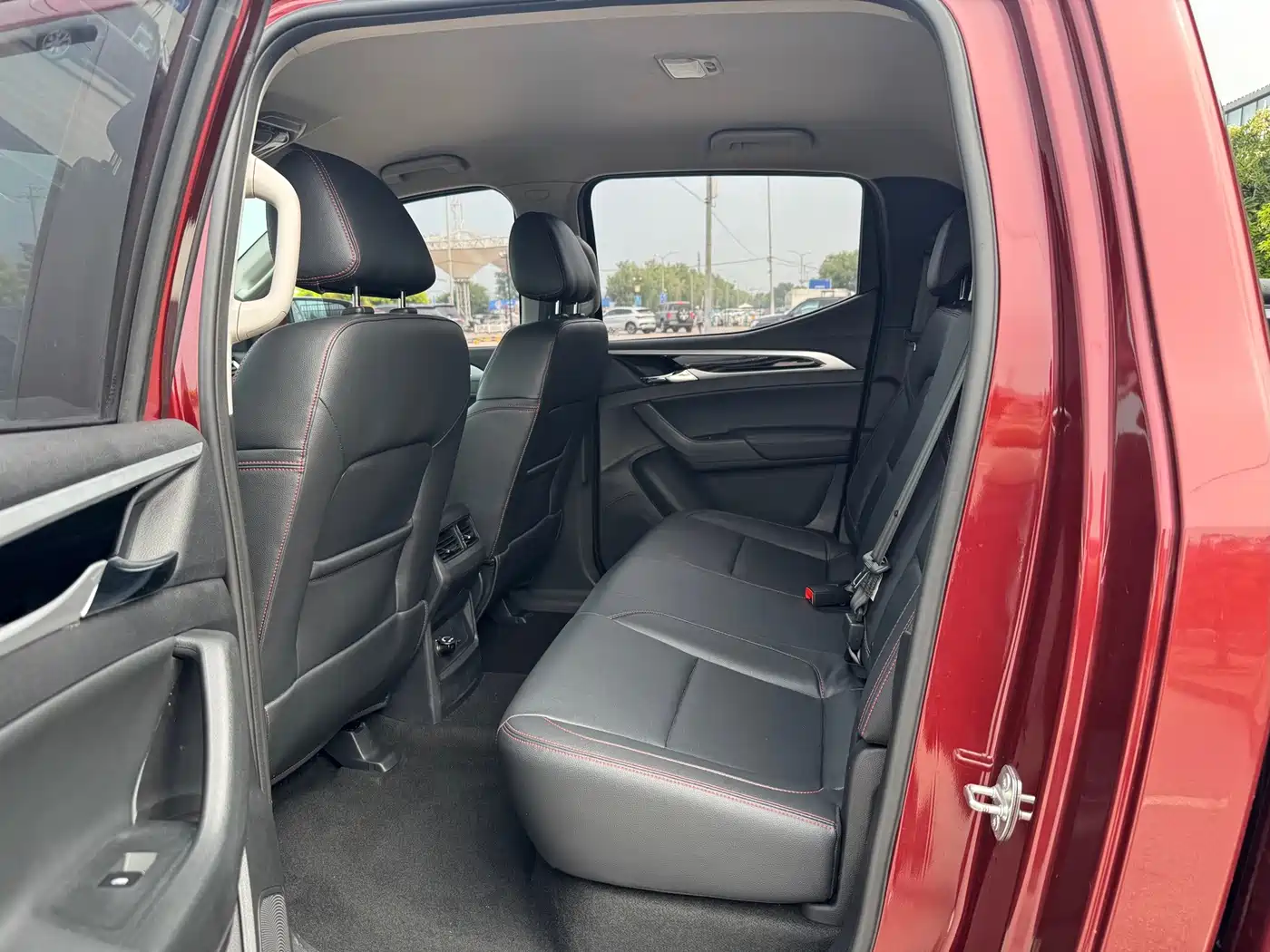 SAIC Maxus Maxus T60 2019 2019 2.0T Gasoline Automatic 2WD High-Chassis Luxury Standard-Cabin China VI