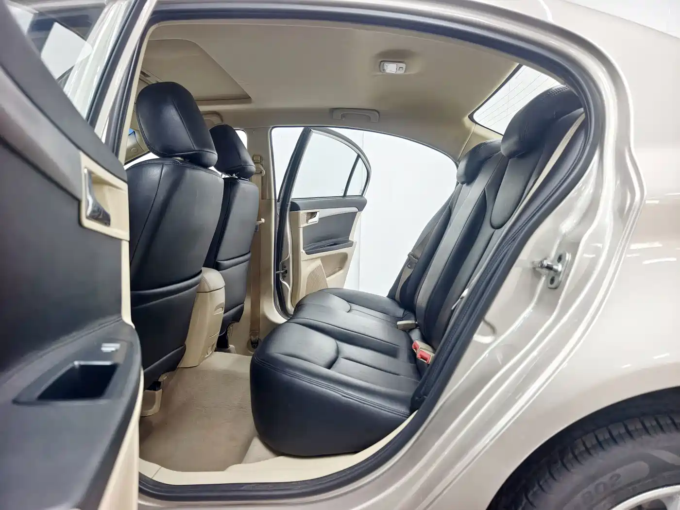Roewe 350 2016 2015 Model 1.5L Manual Luxury Sunroof Edition