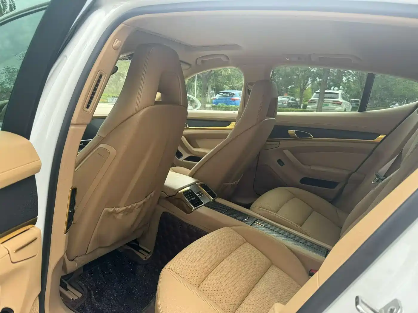 Porsche Panamera 2013 Panamera 4 Platinum Edition 3.6L фото 6