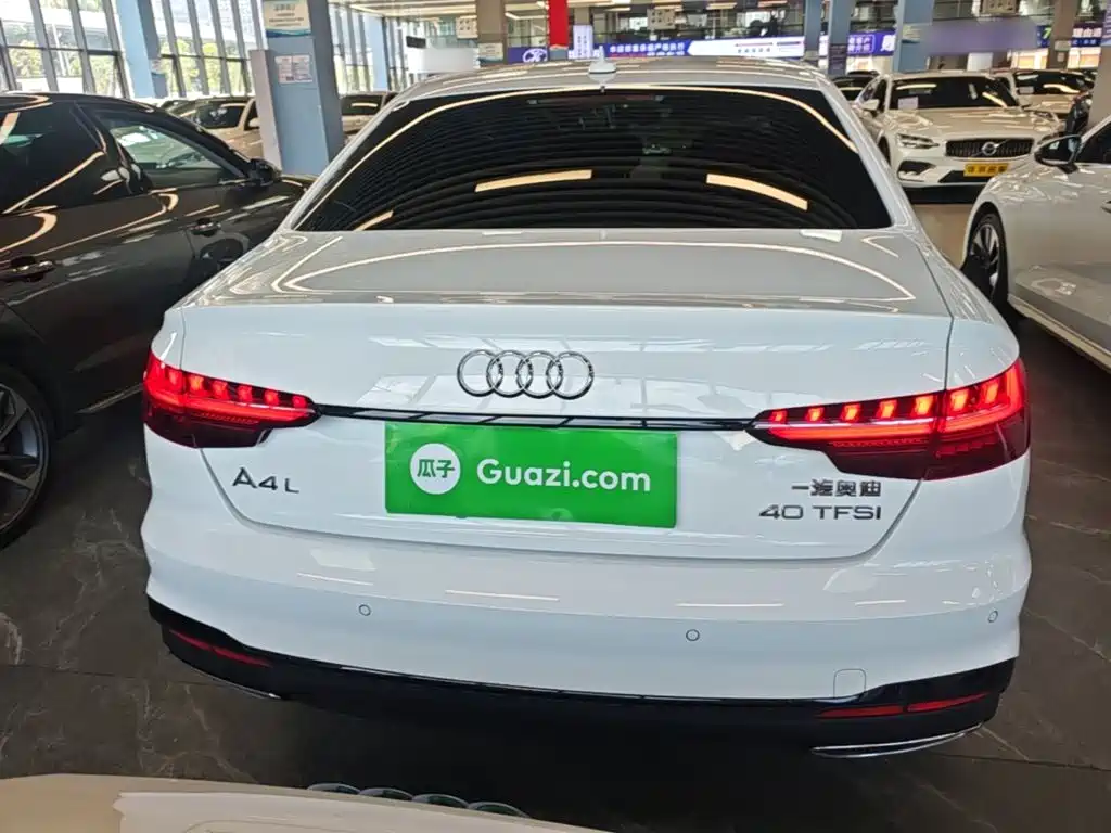 Audi A4L 2025 2025 2 Million Celebration Edition 40 TFSI Luxury Dynamic